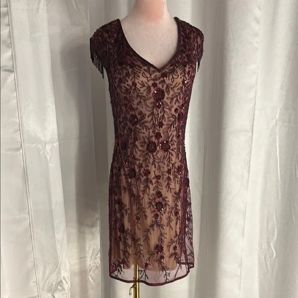 burgundy and nude dress Lulus | Temps de L'Amour Burgundy Lace Bodycon Midi Dress | Size X-Small